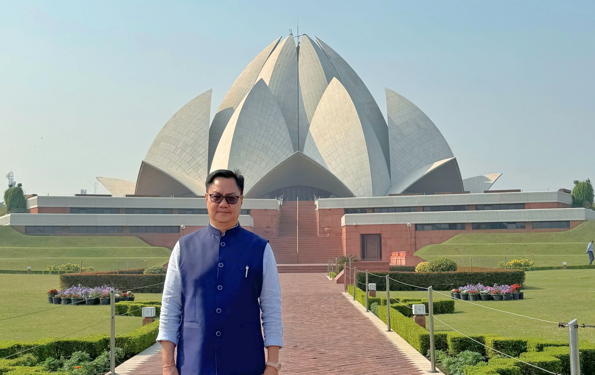 Union Minister of Parliamentary Affairs and Minister of Minority Affairs Kiren Rijiju Visits Bahai House of Worship Commends Spirit of Unity and Service